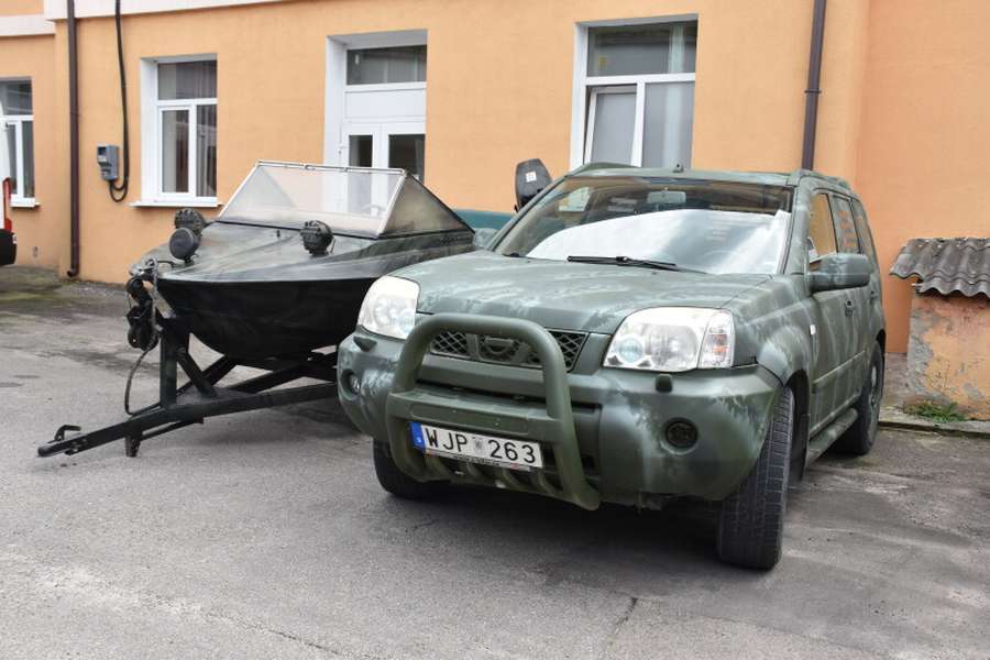 Лучани придбали позашляховик для потреб військових (фото)