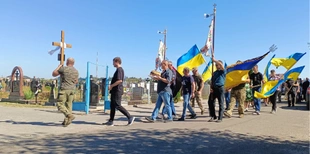 У селі під Луцьком провели в останню земну дорогу Миколу Линника (фото)