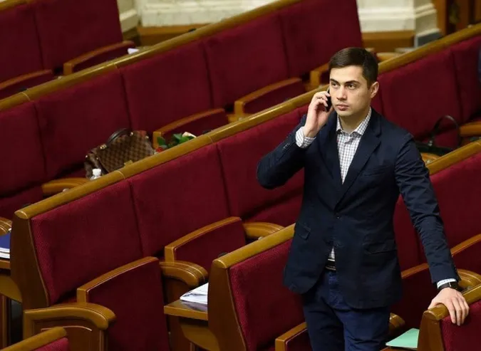 Депутат БПП заявив про вихід з фракції
