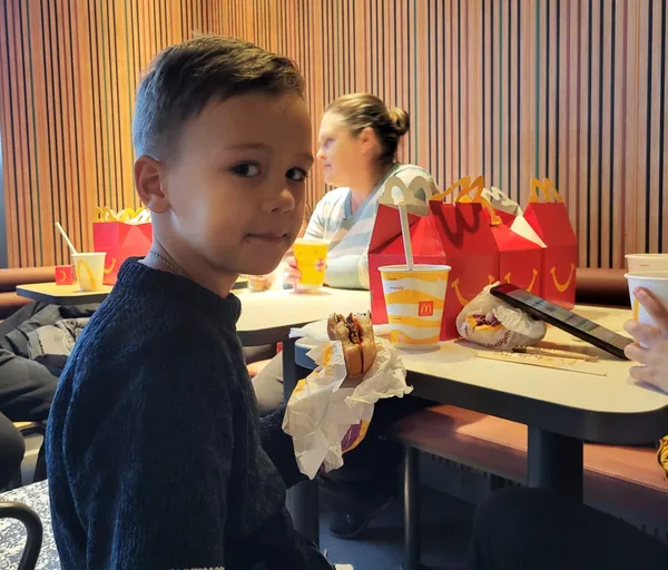У Ковелі запрацював McDonald's: який він (фото)