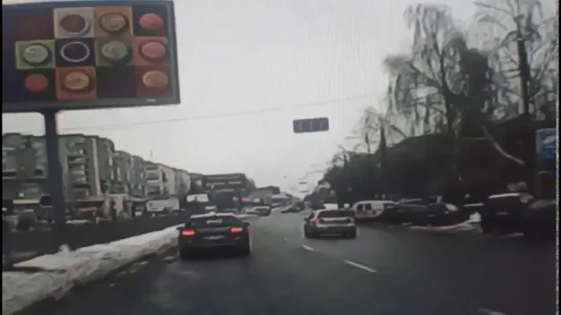 Біля «Гостинця» у Луцьку сталася аварія: шукають свідків (відео)