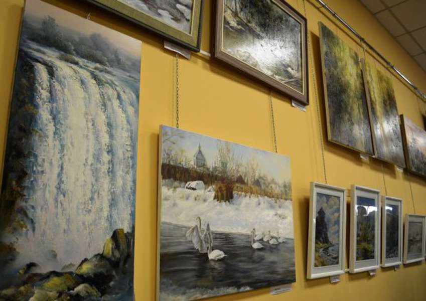 У Ковелі діє виставка живопису та графіки «Палітра рідного краю» (фото)