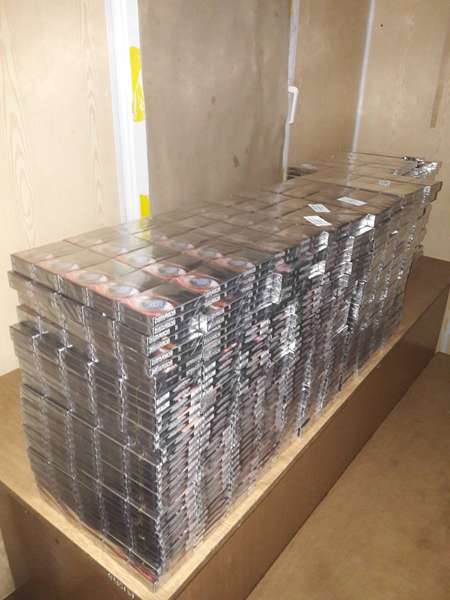 В «Домановому» знайшли  більше 5 тисяч пачок сигарет без акцизів (фото) 