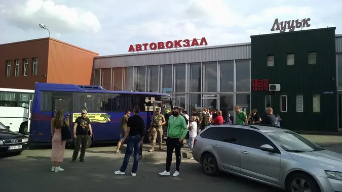 Луцькі ветерани АТО заблокували рух приміського транспорту