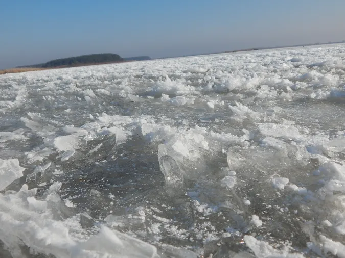 Рай для рибалок: показали крижане море Волині (фото)
