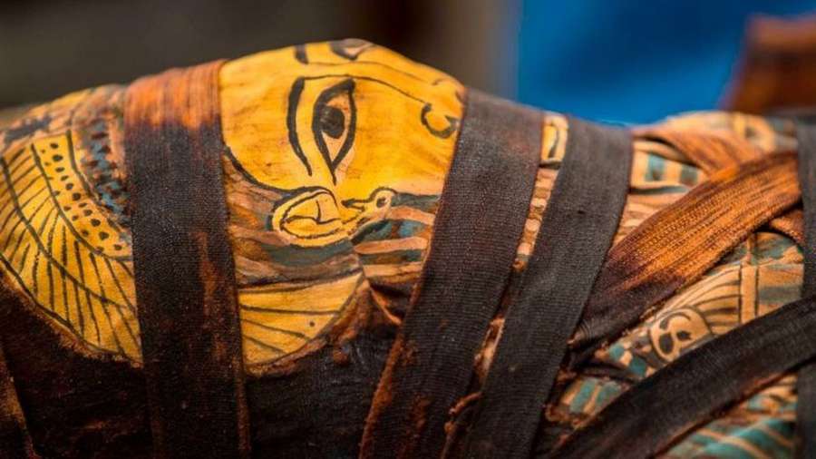 В Єгипті знайшли 59 цілих саркофагів з муміями (фото)
