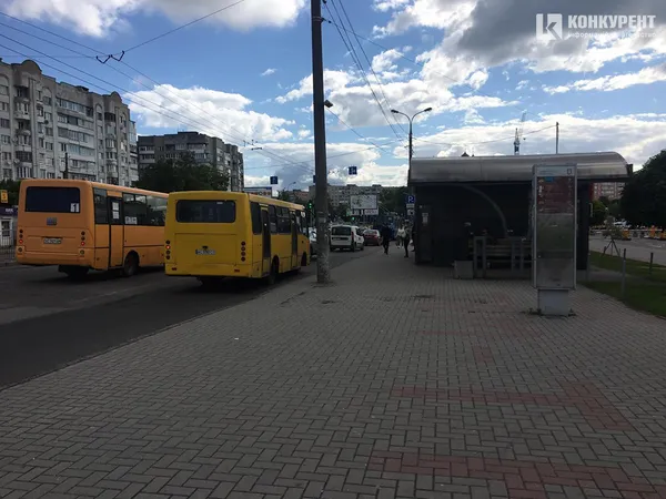 У Луцьку запустили громадський транспорт (фото, відео)