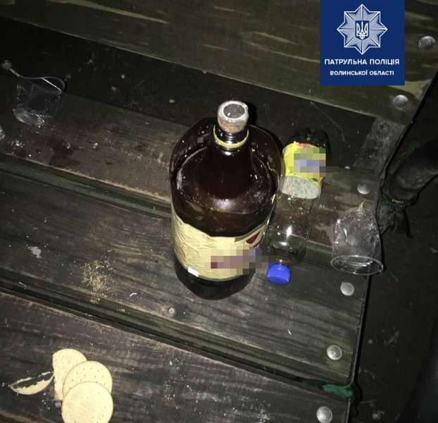 У Луцьку вночі затримали чоловіків з наркотиками (фото)