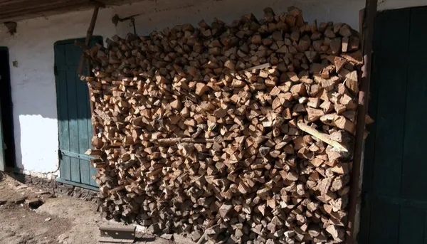 Як у громаді на Волині без газу опалюють село у холоди (фото)