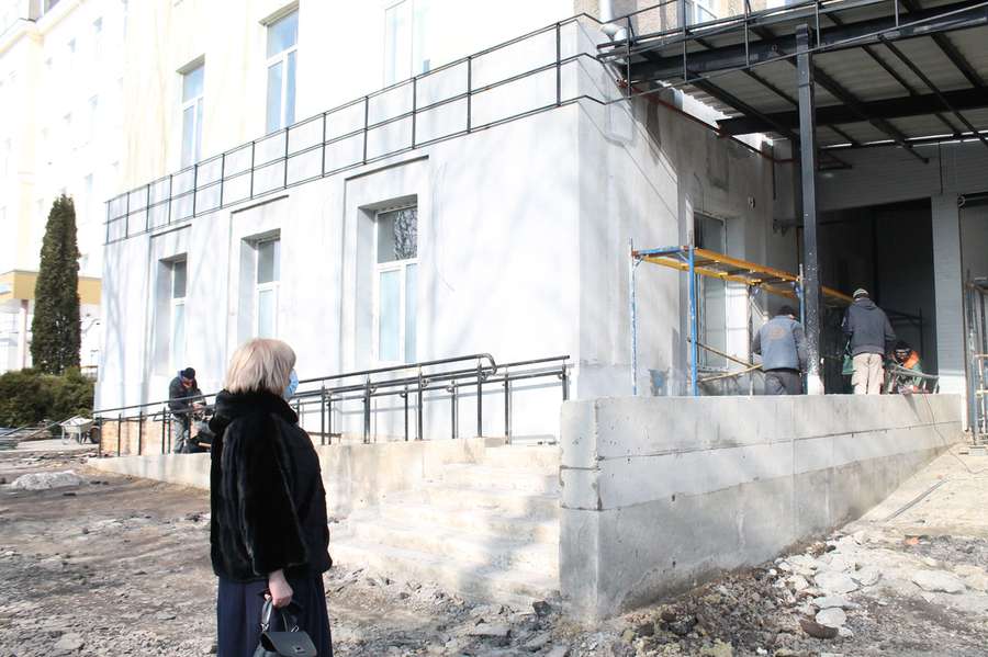 У Луцьку завершують реконструкцію приймального відділення обласної лікарні
