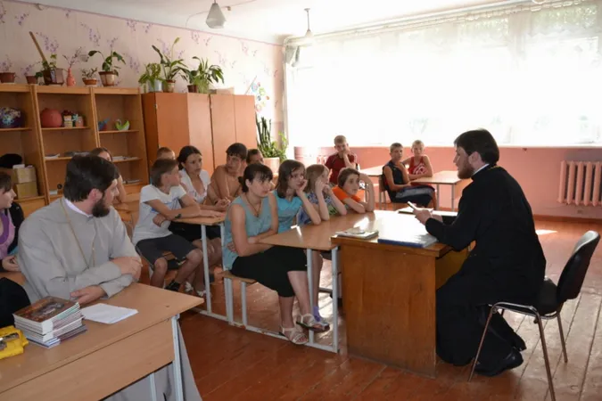 Міносвіти не рекомендувало викладати першачкам християнську етику