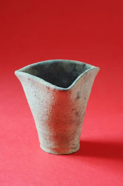 У Луцьку археологи знайшли вцілілу посудину ХVІ століття