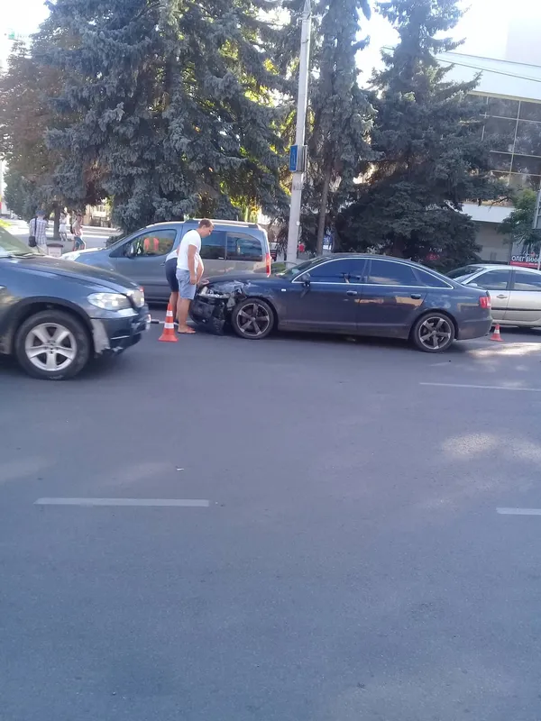 У Луцьку – аварія біля готелю «Україна» (фото)