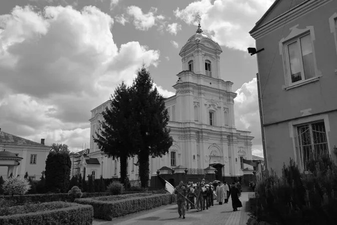 Загинув на Харківщині: у Луцьку попрощалися з Олександром Джобулдою