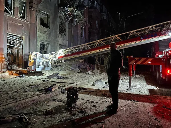 Ворог запустив по Запоріжжю шість ракет – є влучання в багатоповерхівку (фото)