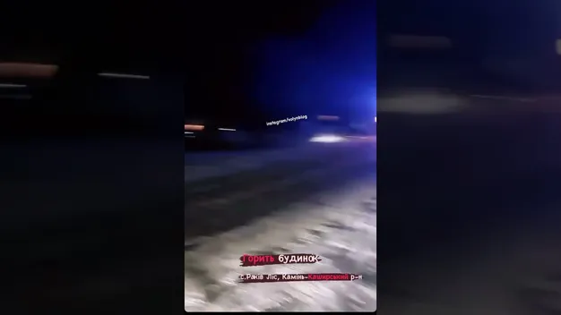 У Камінь-Каширському районі горів житловий будинок (відео)