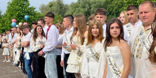 У Володимирських закладах освіти пролунав останній дзвоник (фото)