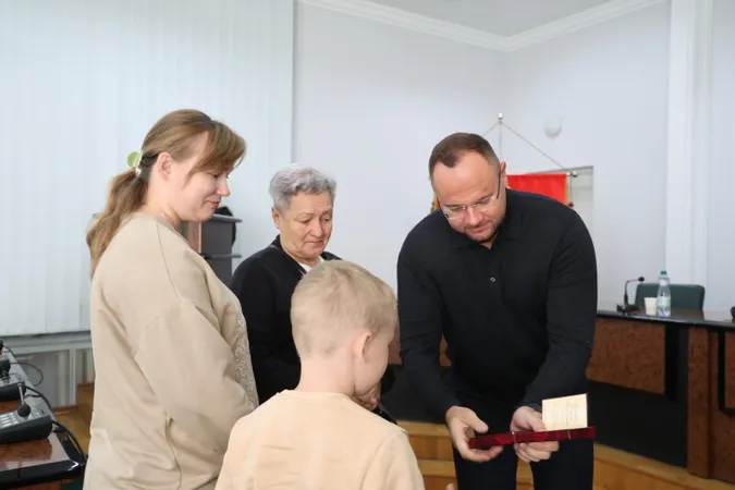 У Луцьку вручили державні нагороди родинам загиблих Героїв (фото)