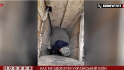 Український воїн викопав криницю в окопі (відео)