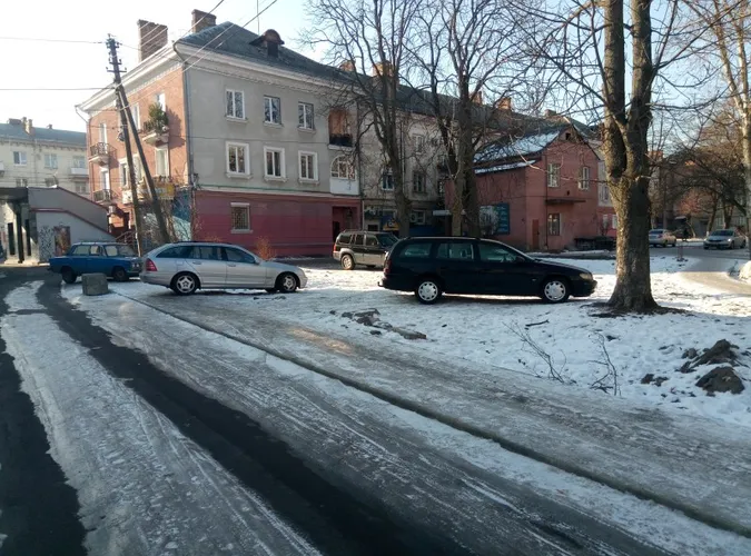 У Луцьку на Волі хочуть огорожі та муніципалів