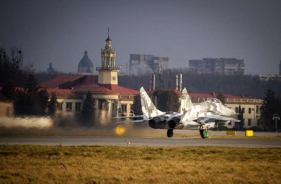 «47-й знову в строю!»: до Луцька повернувся відремонтований МіГ-29 (фото)