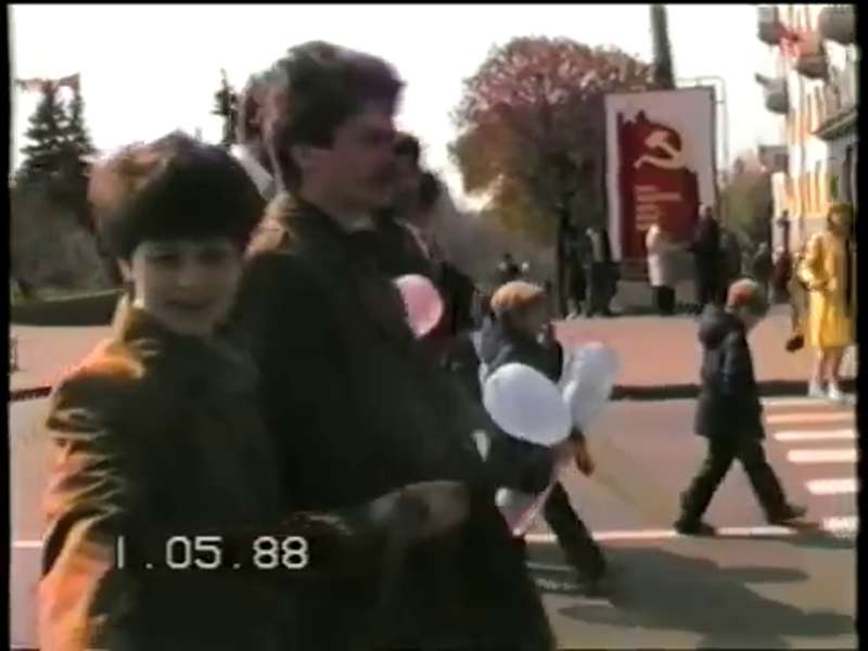 Як Луцьк на першотравневий парад ходив у 80-х роках (ВІДЕО, ФОТО)