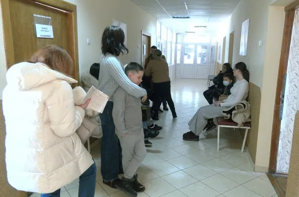 Є випадки грипу А: в дитячій поліклініці у Луцьку зросла кількість звернень