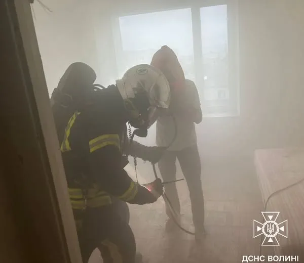 Рятували двох людей: що сталося у «Рівер Парку» в Ковелі (фото)