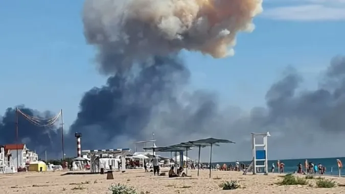 У Криму перекривали міст: там лунали вибухи