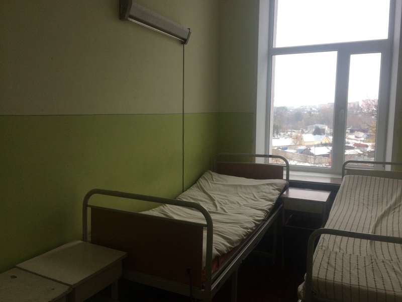 Двомісна палата у Волинській обласній інфекційній лікарні
