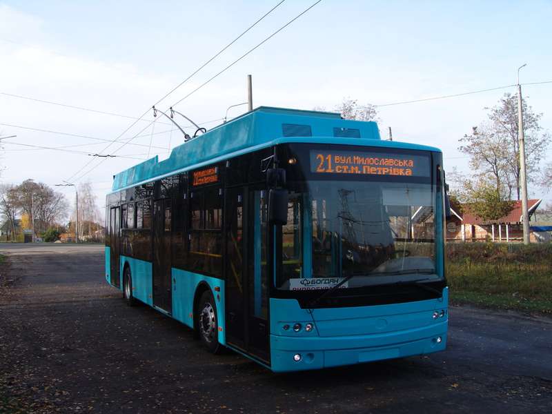 Хмельницький отримає партію нових тролейбусів із Луцька (фото)