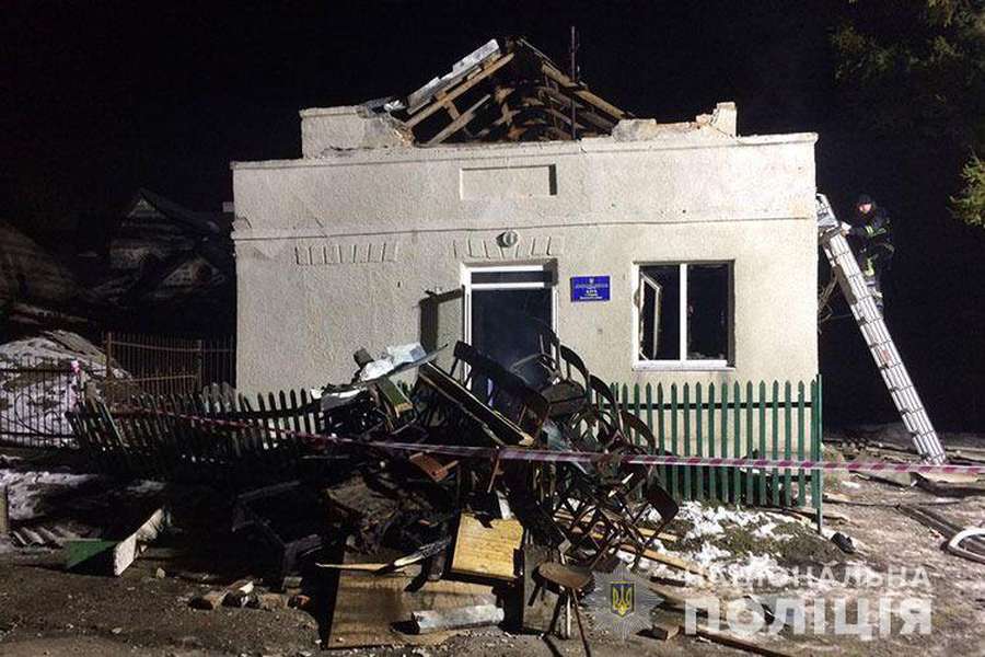 В Угринові стався вибух у сільському клубі: постраждали 8 дітей (фото)