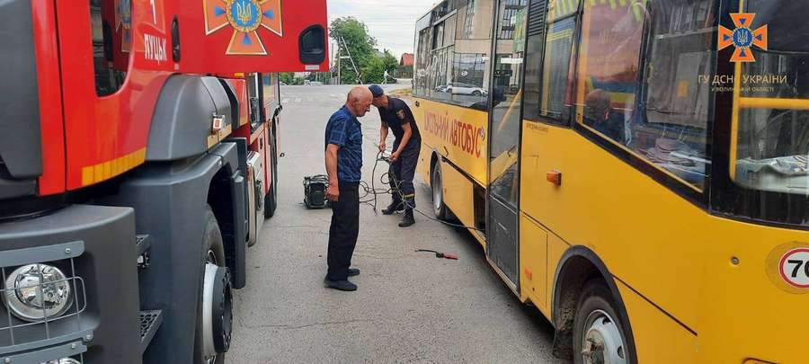 У автобуса, що відвіз дітей на екскурсію до Луцька, вийшли з ладу гальма (фото)