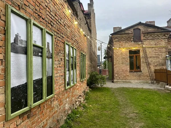 У Луцьку продають унікальний будинок ХІХ століття (фото)