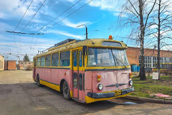 У Луцьку відремонтували 50-річний тролейбус-раритет (фото)