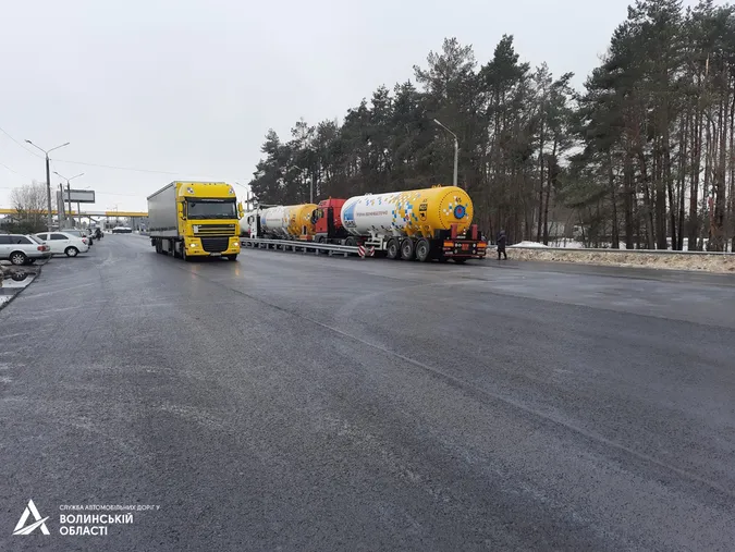 На «варшавці» перед ПП «Ягодин» відремонтували дорогу (фото)