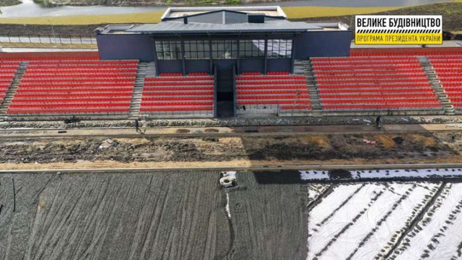 Показали, на якому етапі відновлення ковельський стадіон «Локомотив» (фото)