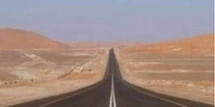 Найдовша пряма дорога у світі: де розташована та скільки доведеться їхати без жодного повороту (відео)