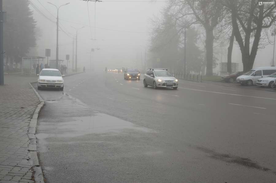 Луцьк оповив туман (фото)