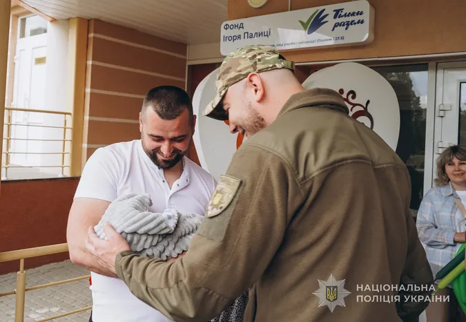 Поліцейський-доброволець стрілецького батальйону Волині вдруге став батьком (фото)