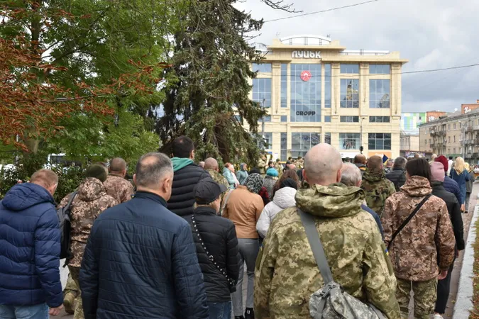 У Луцьку попрощалися з полеглим на Херсонщині Андрієм Булгаковим (фото)