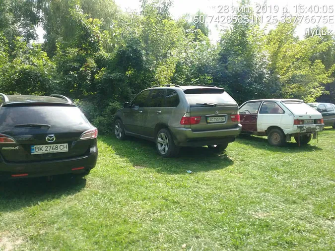 У Луцьку за місяць склали 102 протоколи на «паркохамів» (фото)