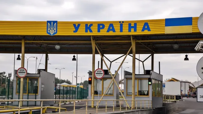 Експорт та імпорт сягнув 3,8 млрд доларів США: що возили волиняни через митницю
