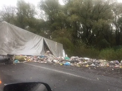Львівське сміття й досі незаконно вивозять на Волинь