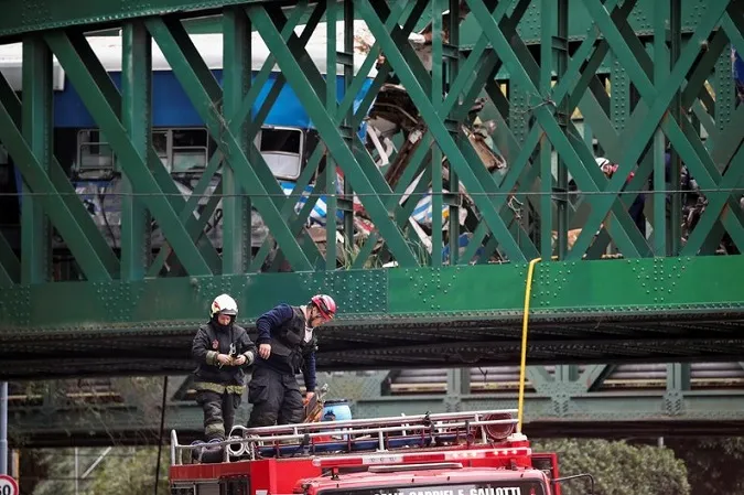 Потяг зіткнувся з порожнім вагоном і зійшов з рейок – 90 людей поранені (відео)