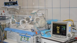У пологовому будинку Луцька з'явився новий інкубатор для новонароджених (фото)