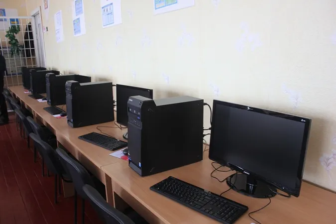 Уряд підвищив суму витрат на комп'ютери для органів влади 