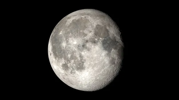 NASA з'ясує: чи є вода у найхолоднішій частині місяця (відео)