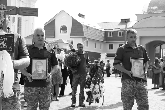 У Луцьку попрощалися з двома захисниками Володимиром Закревою та Олександром Матвійчуком (фото)