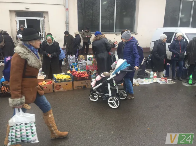 Ні пройти, ні проїхати: лучани про торгівлю на Старому ринку